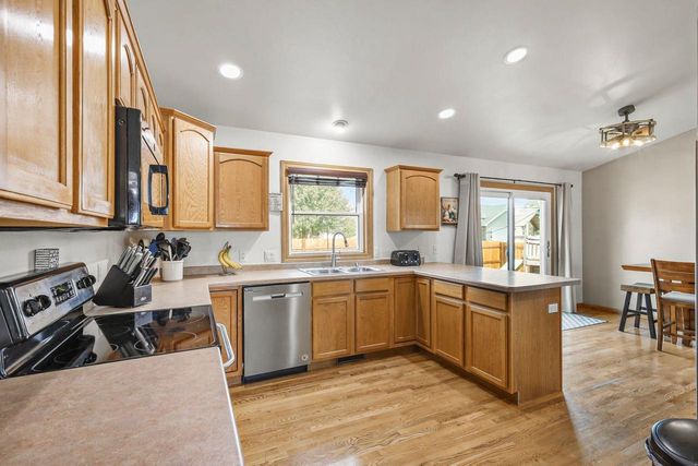 141 Shawn Avenue, Arlington, WI 53911