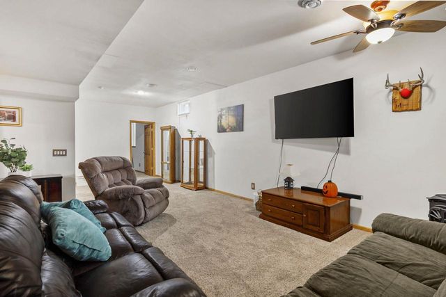 141 Shawn Avenue, Arlington, WI 53911