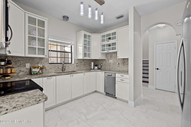 2922 LANTANA LAKES Drive E, Jacksonville, FL 32246