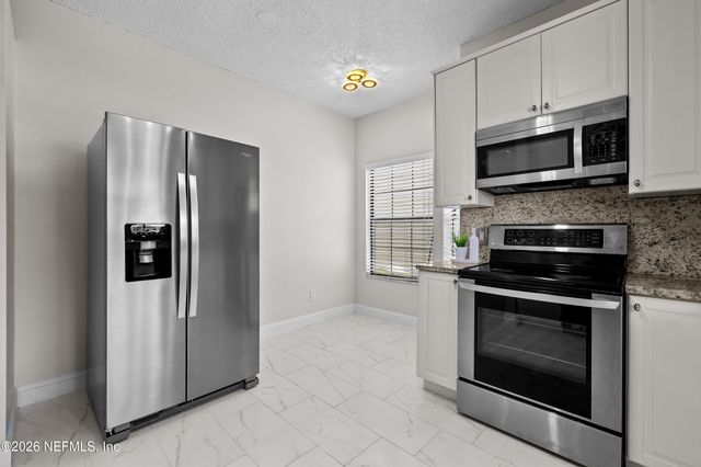 2922 LANTANA LAKES Drive E, Jacksonville, FL 32246