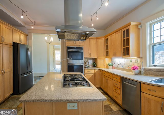 2265 E Lake Road NE, Atlanta, GA 30307