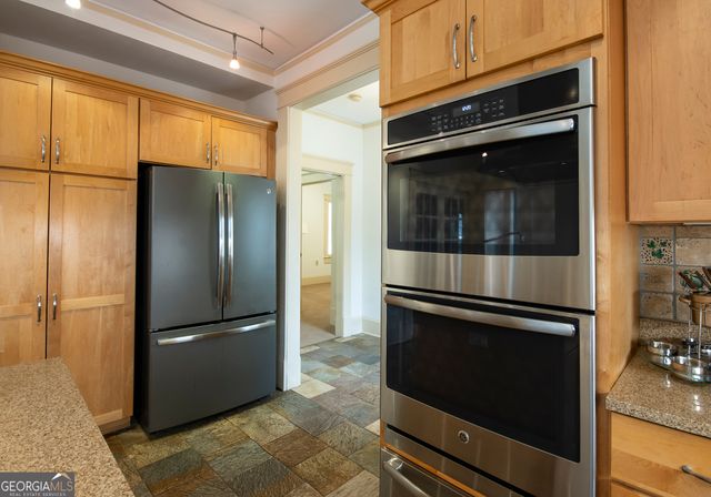 2265 E Lake Road NE, Atlanta, GA 30307