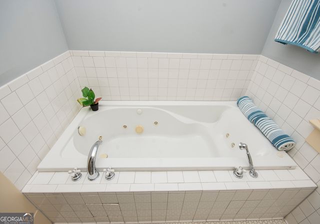 2265 E Lake Road NE, Atlanta, GA 30307