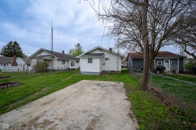 1605 W Memorial Drive, Muncie, IN 47302