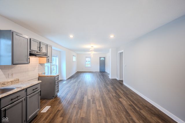 1605 W Memorial Drive, Muncie, IN 47302