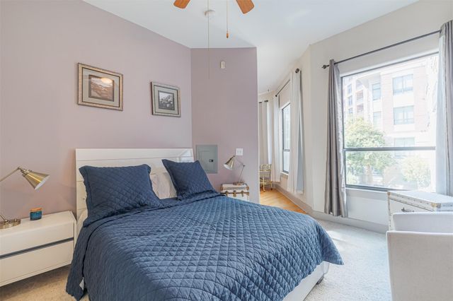 1901 Post Oak Boulevard 2112, Houston, TX 77056
