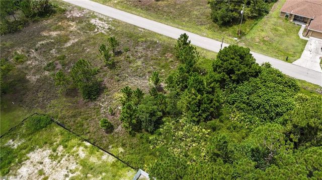 1404 Venice AVE N, Lehigh Acres, FL 33971