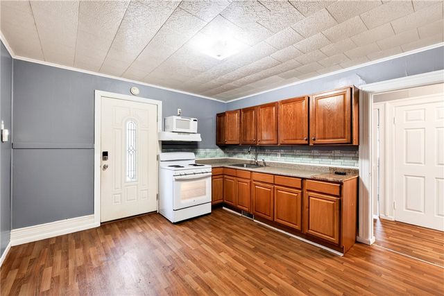 184 Fulton Avenue, Rochester, NY 14613