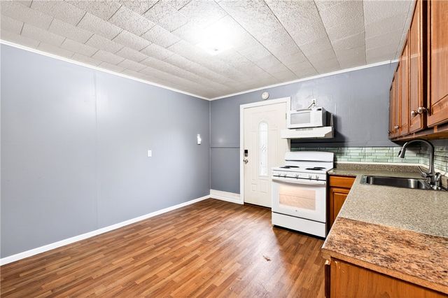 184 Fulton Avenue, Rochester, NY 14613