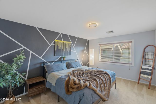 6017 S Sweet Birch Lane, Tucson, AZ 85747