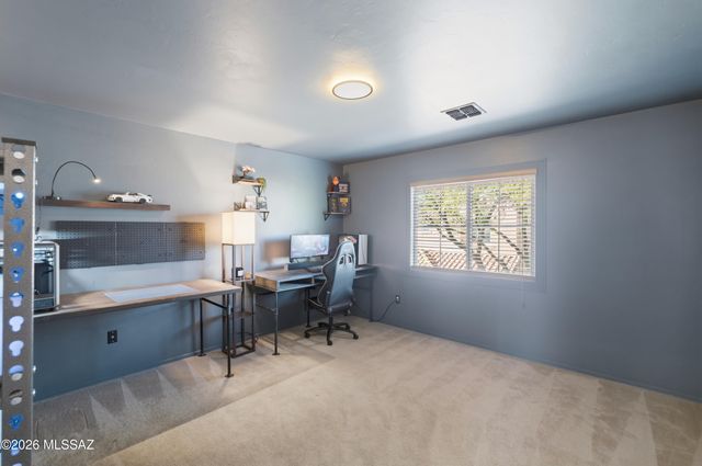 6017 S Sweet Birch Lane, Tucson, AZ 85747