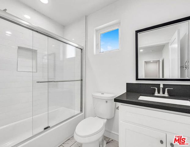 1269 W 36th Street, Los Angeles, CA 90007