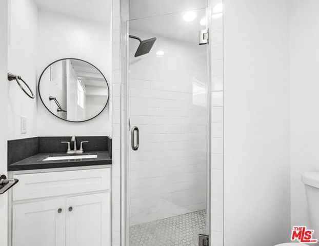 1269 W 36th Street, Los Angeles, CA 90007