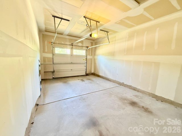 5658 Stonewells Drive, Charlotte, NC 28278