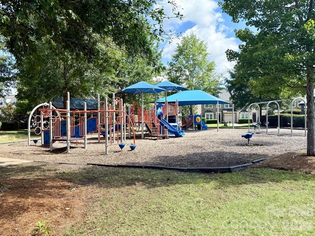5658 Stonewells Drive, Charlotte, NC 28278