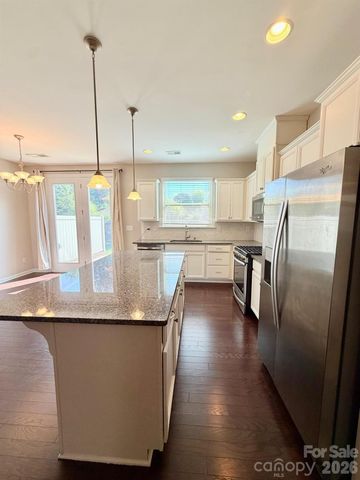 5658 Stonewells Drive, Charlotte, NC 28278