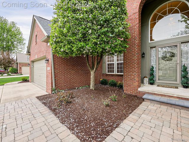 49133 Running Trout Lane, Northville Township, MI 48168