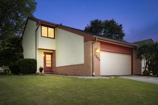 2087 E Pendragon COURT, Oak Creek, WI 53154