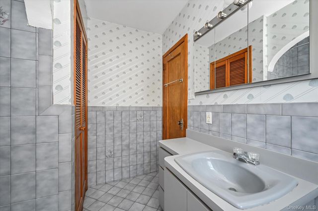 163-14 25th Drive, Flushing, NY 11358