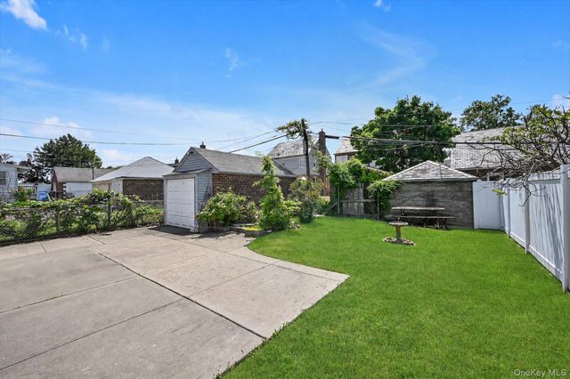 163-14 25th Drive, Flushing, NY 11358