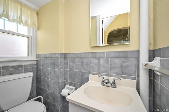 163-14 25th Drive, Flushing, NY 11358
