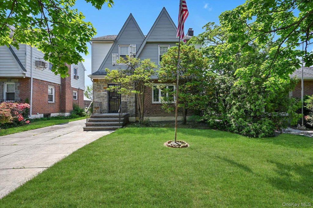 163-14 25th Drive, Flushing, NY 11358