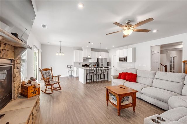 832 Raintree Dr, Smyrna, TN 37167