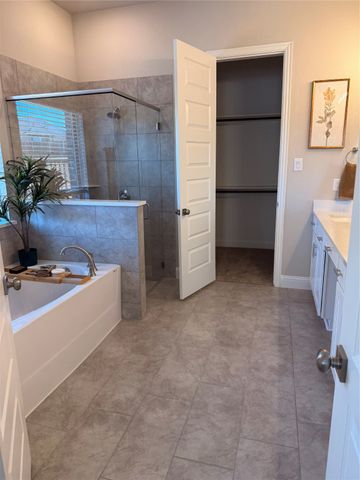 11801 Serval Street, Godley, TX 76044