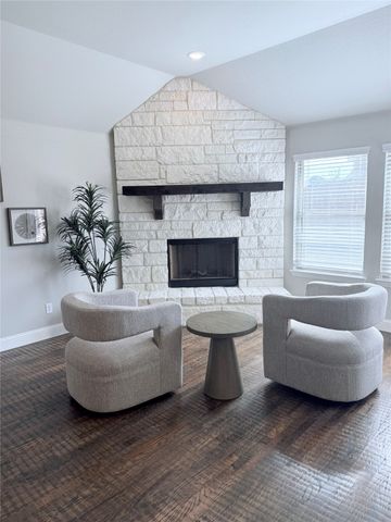 11801 Serval Street, Godley, TX 76044