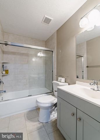 7711 HARMANS RD, Hanover, MD 21076