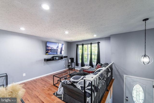 7711 HARMANS RD, Hanover, MD 21076