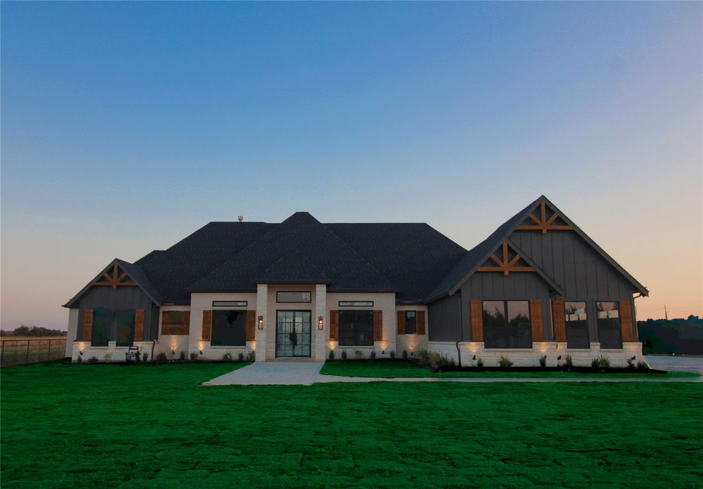 1420 FM 387, Waxahachie, TX 75165