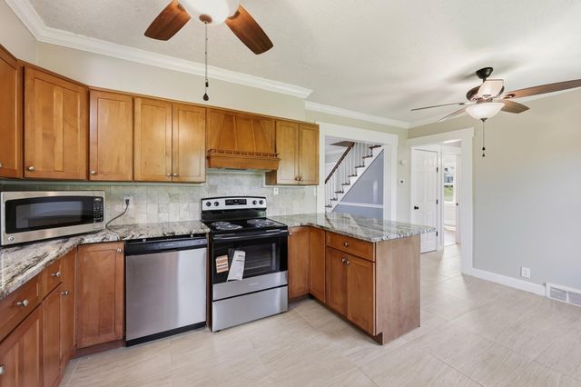513 E Main Street, Burgin, KY 40330