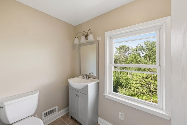 513 E Main Street, Burgin, KY 40330