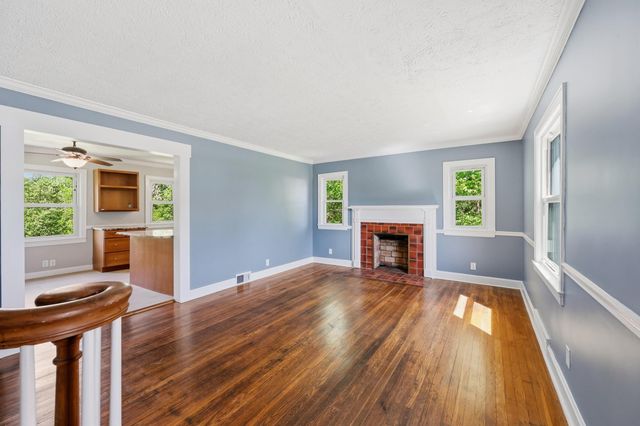 513 E Main Street, Burgin, KY 40330