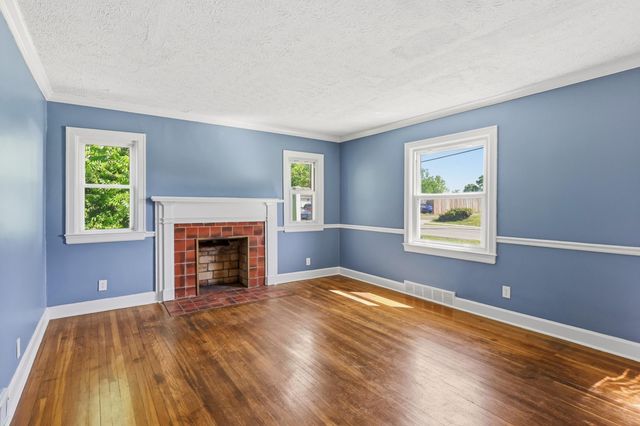 513 E Main Street, Burgin, KY 40330