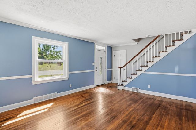 513 E Main Street, Burgin, KY 40330
