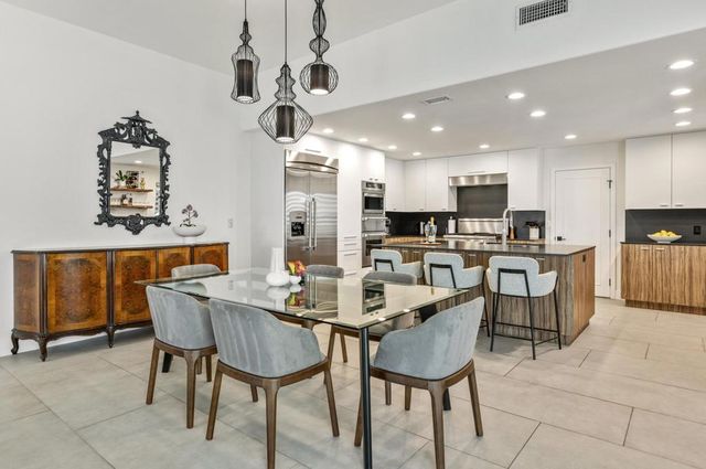 6250 N Paseo De La Palma, Palm Springs, CA 92264