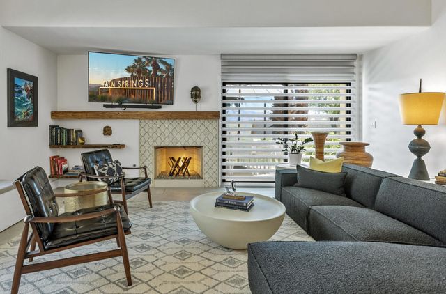 6250 N Paseo De La Palma, Palm Springs, CA 92264