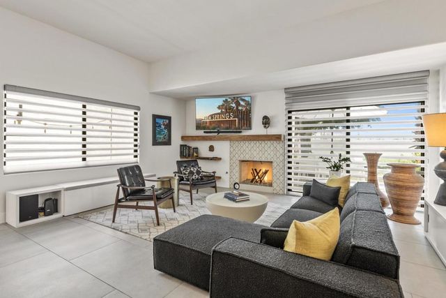 6250 N Paseo De La Palma, Palm Springs, CA 92264