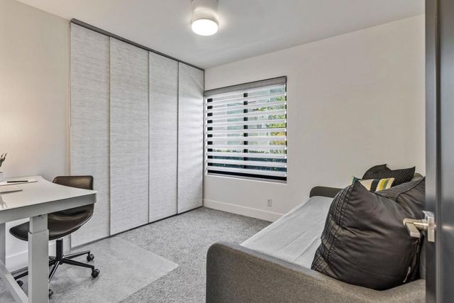 6250 N Paseo De La Palma, Palm Springs, CA 92264