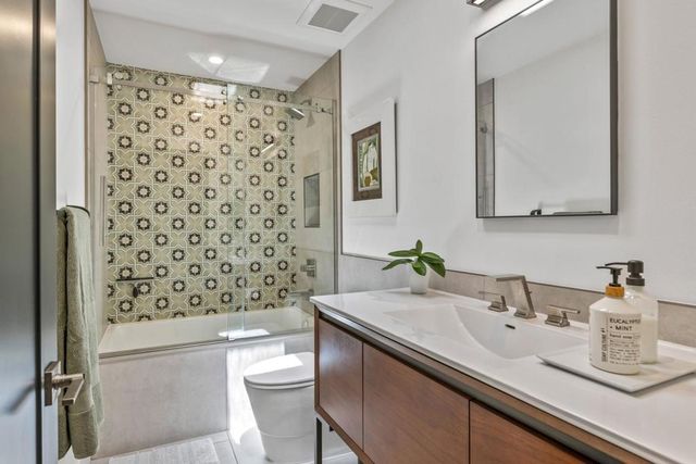 6250 N Paseo De La Palma, Palm Springs, CA 92264