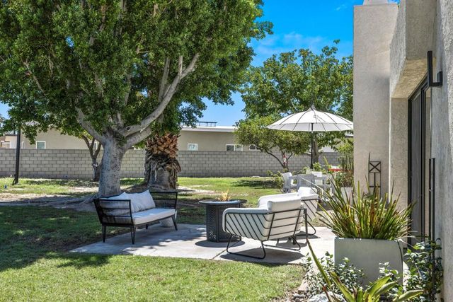 6250 N Paseo De La Palma, Palm Springs, CA 92264