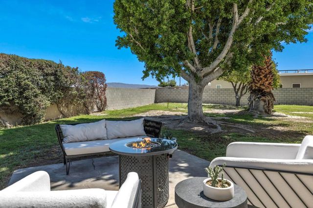 6250 N Paseo De La Palma, Palm Springs, CA 92264