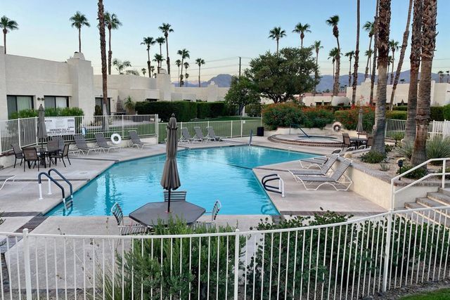 6250 N Paseo De La Palma, Palm Springs, CA 92264