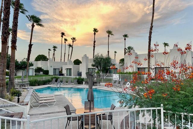 6250 N Paseo De La Palma, Palm Springs, CA 92264