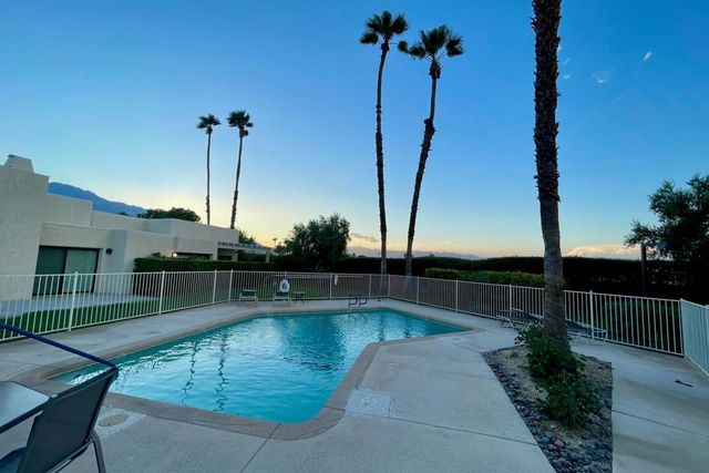 6250 N Paseo De La Palma, Palm Springs, CA 92264