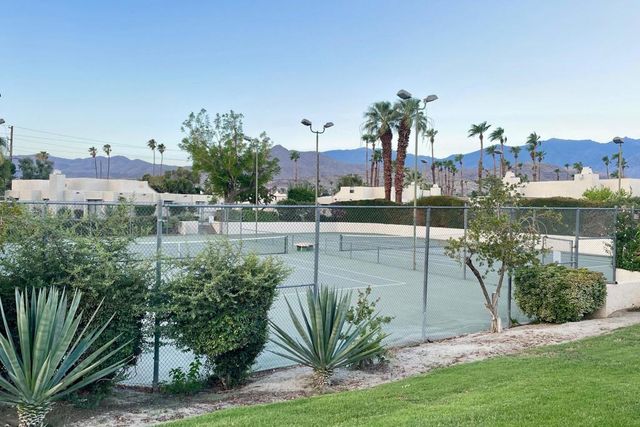 6250 N Paseo De La Palma, Palm Springs, CA 92264