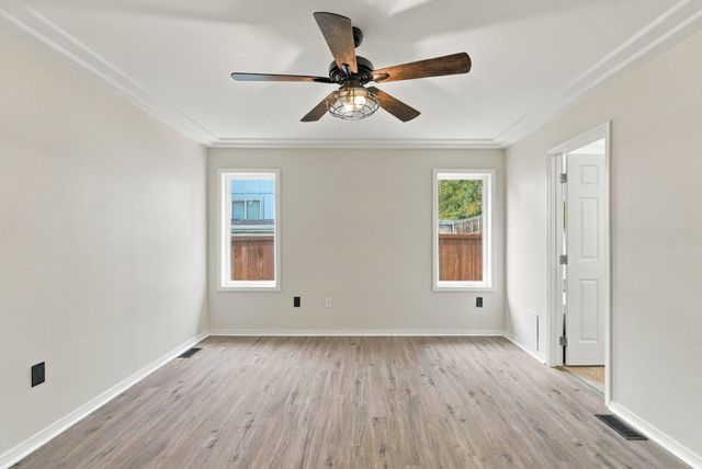 705 E Upper Terrace Ln, Colbert, WA 99005