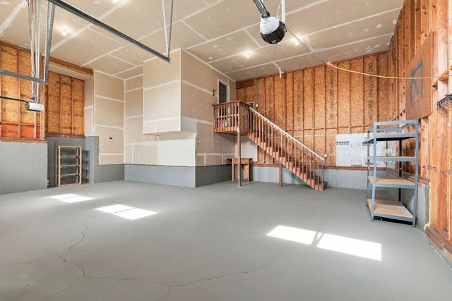 705 E Upper Terrace Ln, Colbert, WA 99005